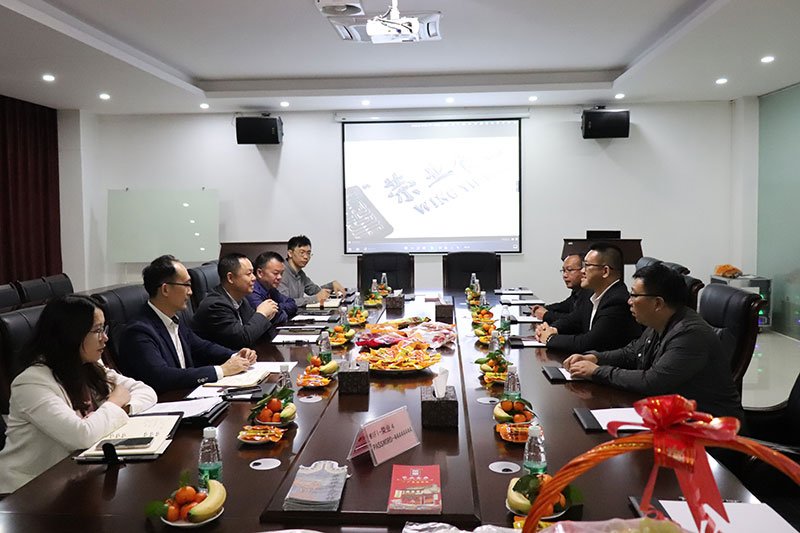 【領(lǐng)導(dǎo)關(guān)懷】黃圃鎮(zhèn)領(lǐng)導(dǎo)帶隊走訪調(diào)研榮業(yè)